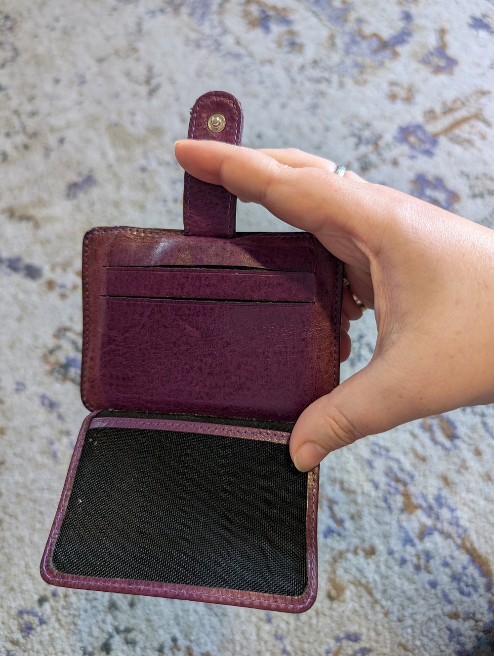 Vintage Burgundy Leather Card Holder - Picture 4 of 5